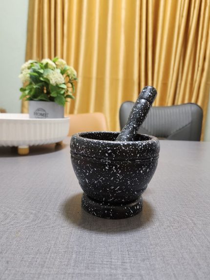 Small mortal and pestle