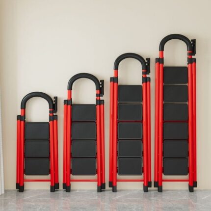 Foldable household ladder